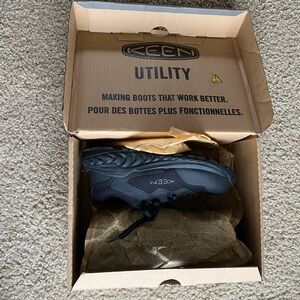 NWT KEEN Utility Tempe Shoes Compression-Resisting Midsole size 8